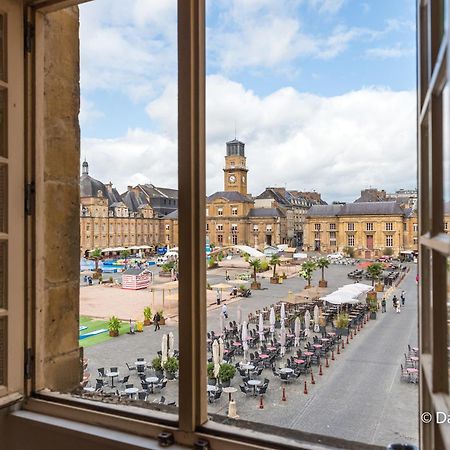 Suites Mana - Matahina Avec Vue Superbe Sur La Place Ducale Et Parking Prive Inclus Charleville-Mézières المظهر الخارجي الصورة