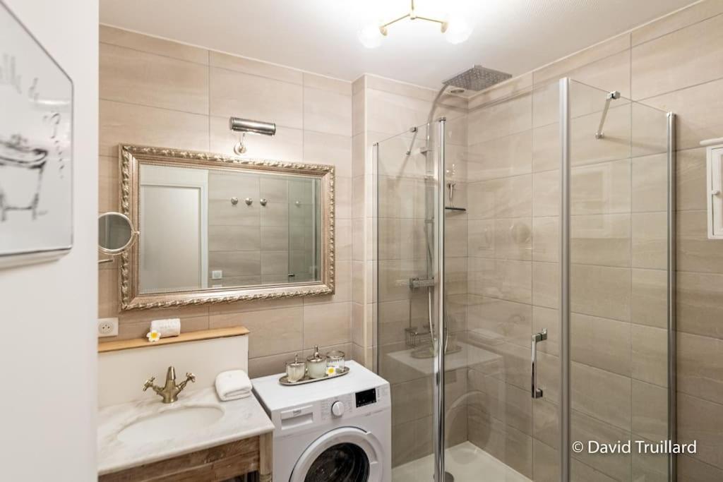 Suites Mana - Matahina Avec Vue Superbe Sur La Place Ducale Et Parking Prive Inclus Charleville-Mézières المظهر الخارجي الصورة